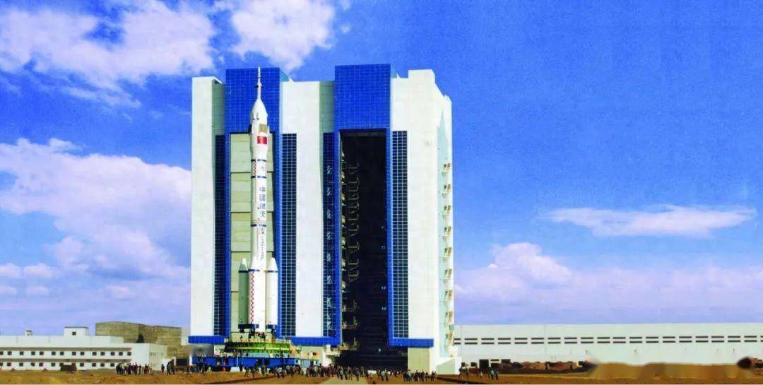 以新质生产力推动建材产业高质量发展大会在西安召开_数字化.